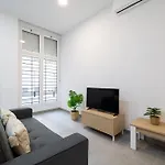 Cosy Near Ave Station Apartamento *